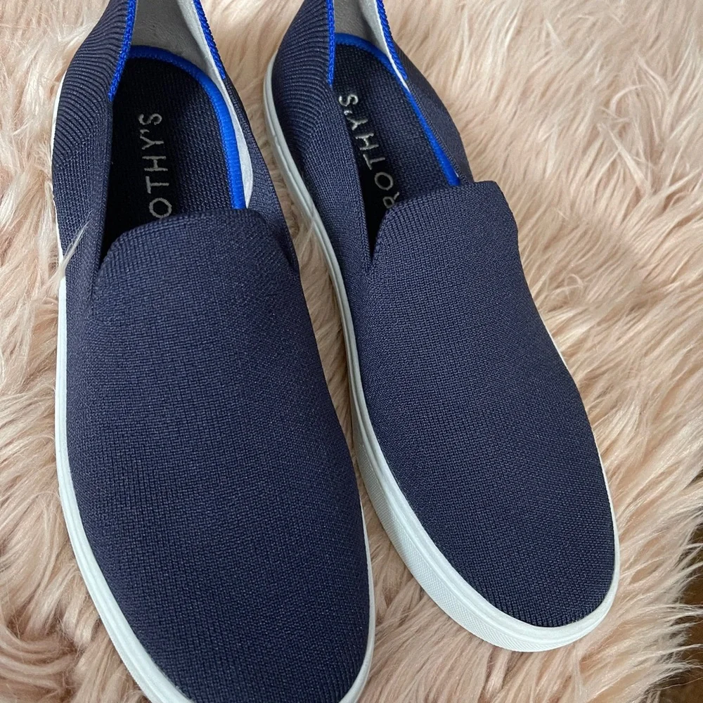 Rothys deep navy blue size 9.5 woman’s sneakers